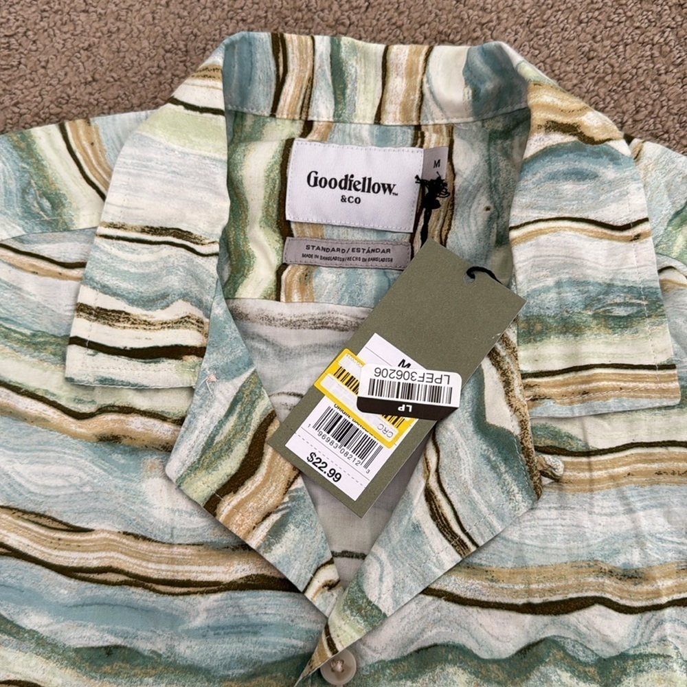 NWT‎ Goodfellow & Co Short Sleeve Button-Down Camp Shirt - Size: Medium - Picture 3 of 5